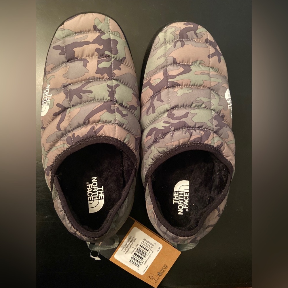 The North Face Men's ThermoBall Traction Mules V Slippers